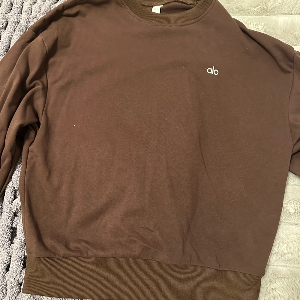 ALO Yoga women’s Chocolate Crewneck Sweater and pants.